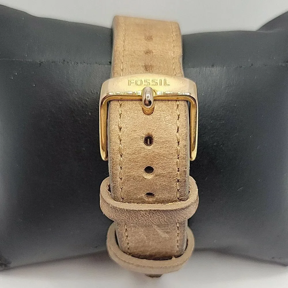 Fossil Chelsey ES3358 Women's Beige Leather Analog Dial Quartz Wrist Watch DE216